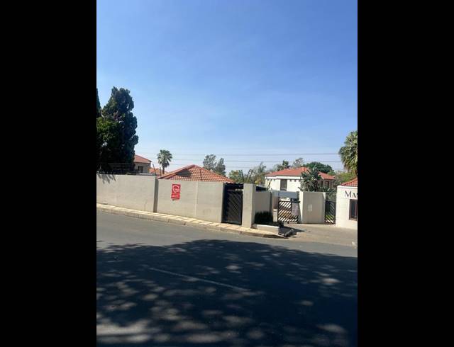 2 BEDROOM PROPERTY TO RENT IN LONEHILL